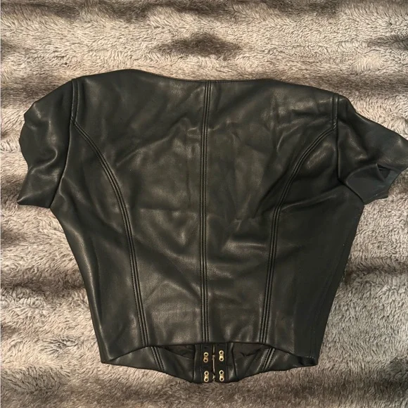 Black leather Corset - Picture 2 of 5